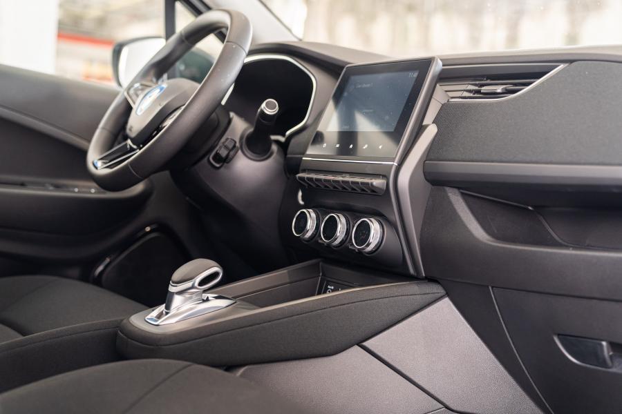 Торпедо Renault Zoe Van 2020 года  (фото 20 из 26)